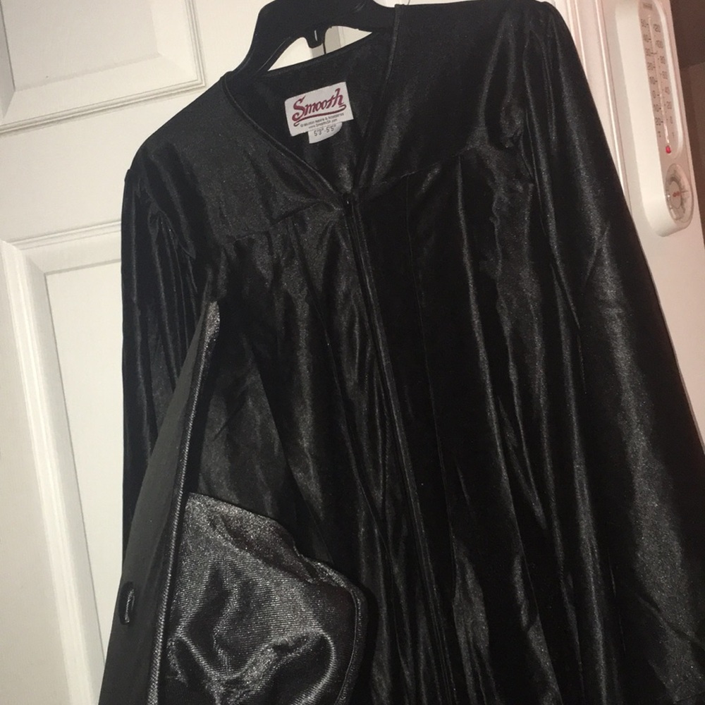 Grad Cap & Gown - Picture 3 of 7